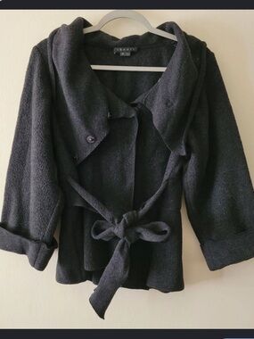 Theory XS Charcoal Grey Wool-Cashmere Belted Jacket for Transitional Weather